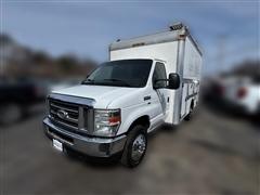 2016 Ford Econoline Commercial Cutaway 
