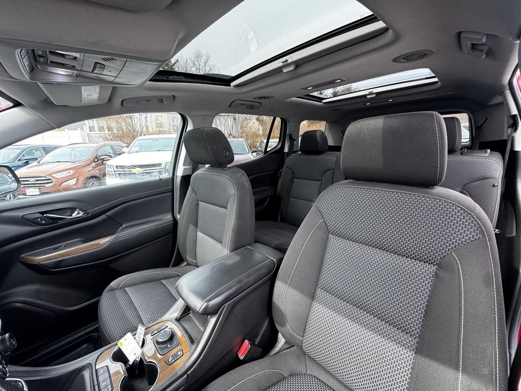 GMC Acadia AWD 4dr SLE 2021