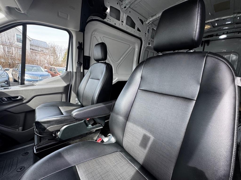 Ford Transit Cargo Van T-250 148" Hi Rf 9070 GVWR AWD 2022