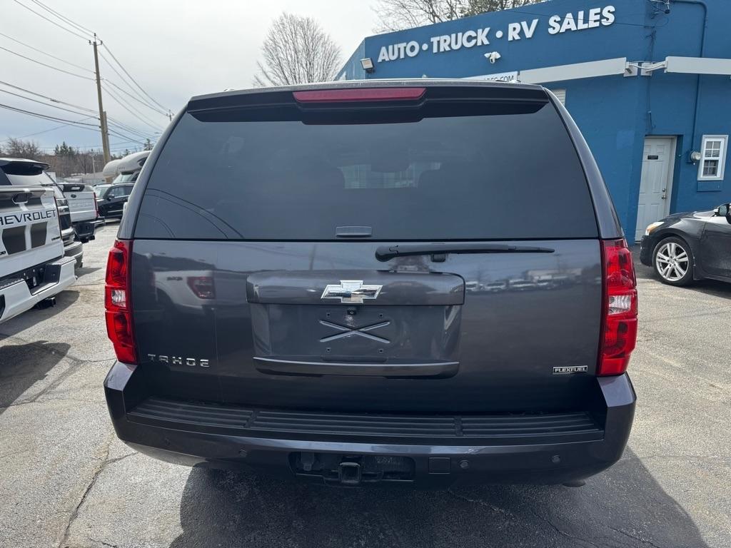 Chevrolet Tahoe 2WD 4dr 1500 LT 2010