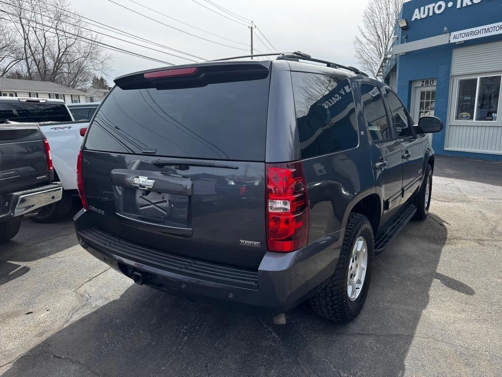 Chevrolet Tahoe 2WD 4dr 1500 LT 2010