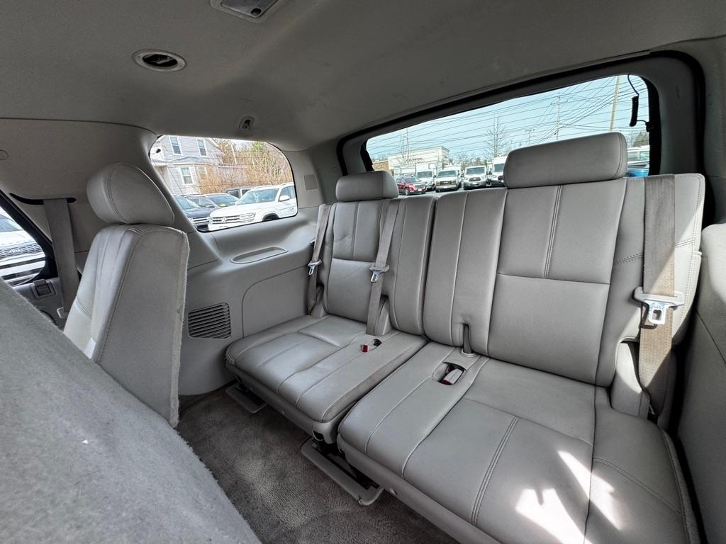 Chevrolet Tahoe 2WD 4dr 1500 LT 2010