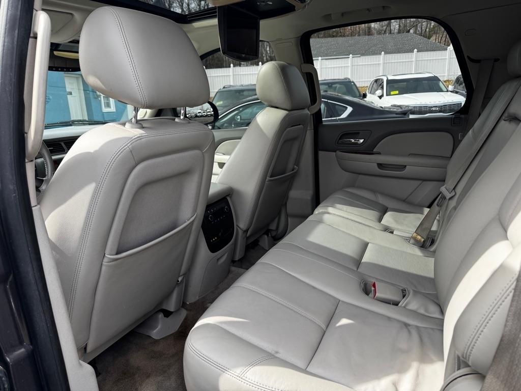 Chevrolet Tahoe 2WD 4dr 1500 LT 2010