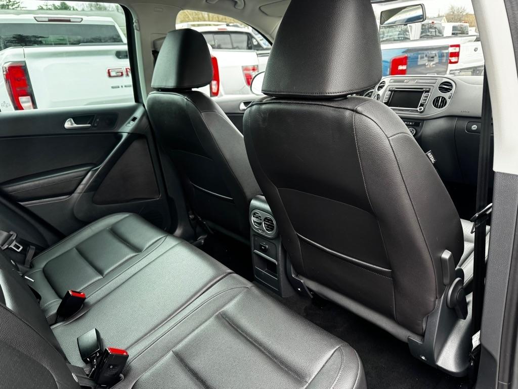 Volkswagen Tiguan 4MOTION 4dr Auto SEL 2015