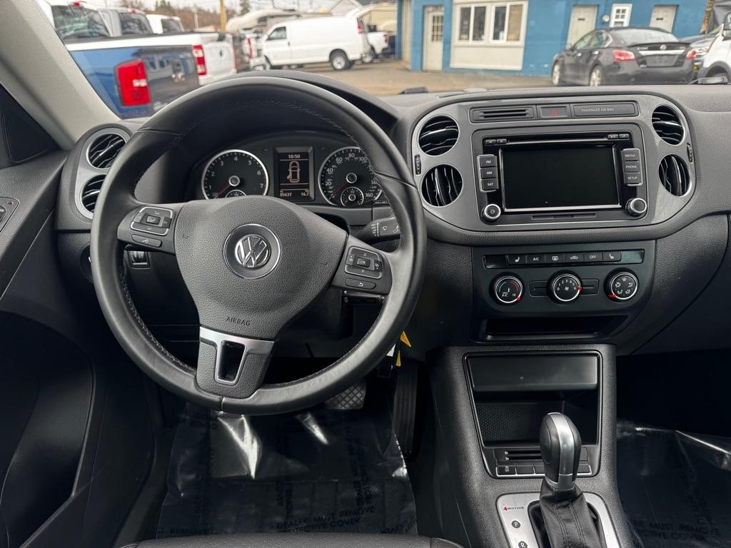 Volkswagen Tiguan 4MOTION 4dr Auto SEL 2015