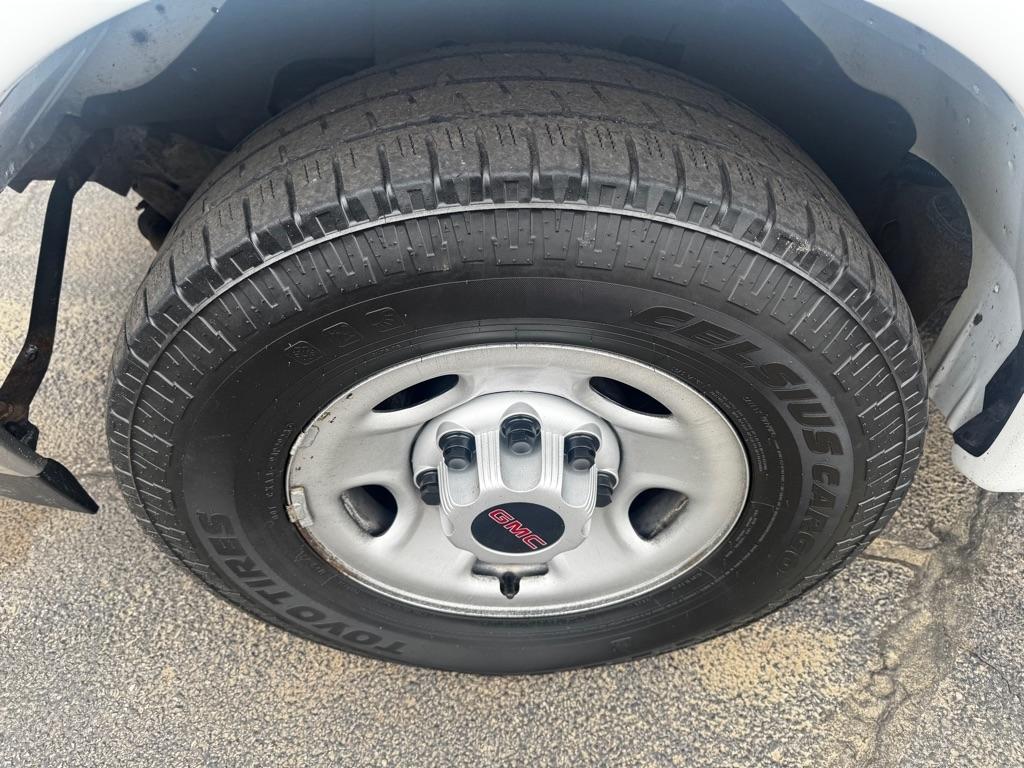 GMC Savana Cargo Van RWD 2500 135" 2019