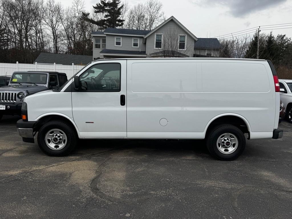 GMC Savana Cargo Van RWD 2500 135" 2019