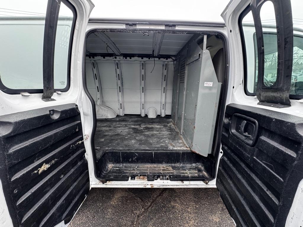 GMC Savana Cargo Van RWD 2500 135" 2019
