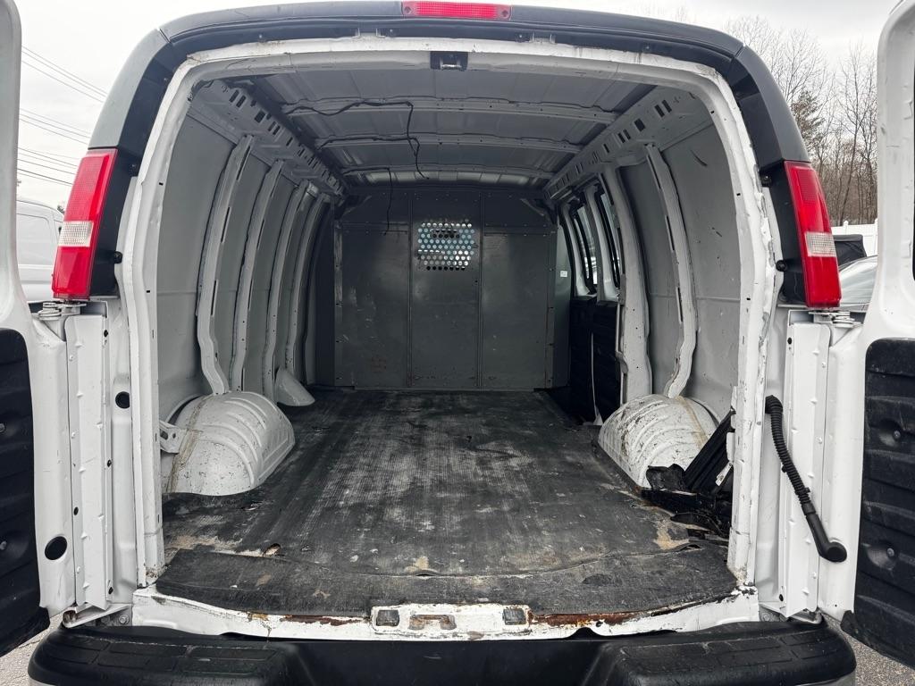 GMC Savana Cargo Van RWD 2500 135" 2019