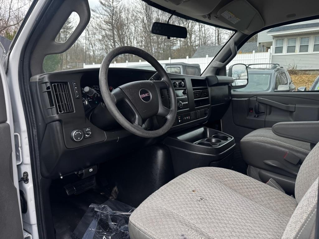 GMC Savana Cargo Van RWD 2500 135" 2019