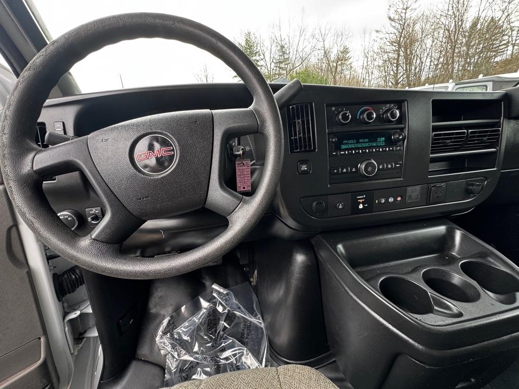 GMC Savana Cargo Van RWD 2500 135" 2019