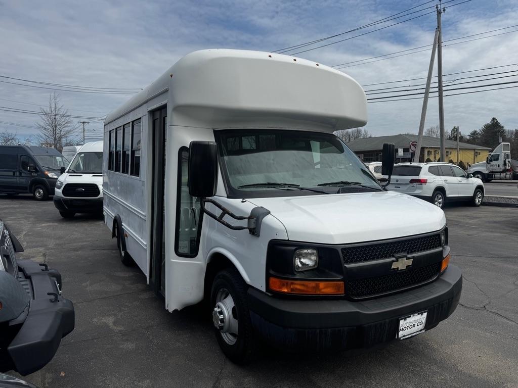 Chevrolet Express Commercial Cutaway 3500 Van 139" 2013
