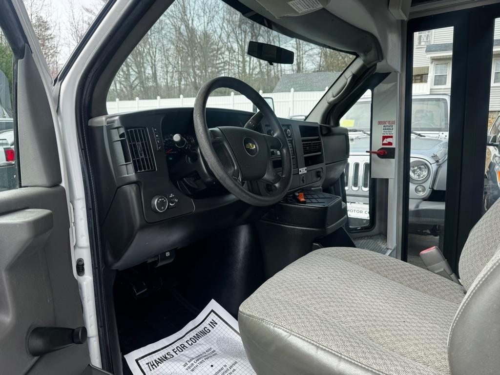 Chevrolet Express Commercial Cutaway 3500 Van 139" 2013