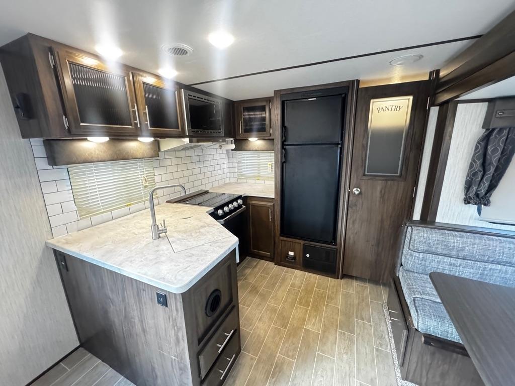 Forest River Alpha Wolf  2020