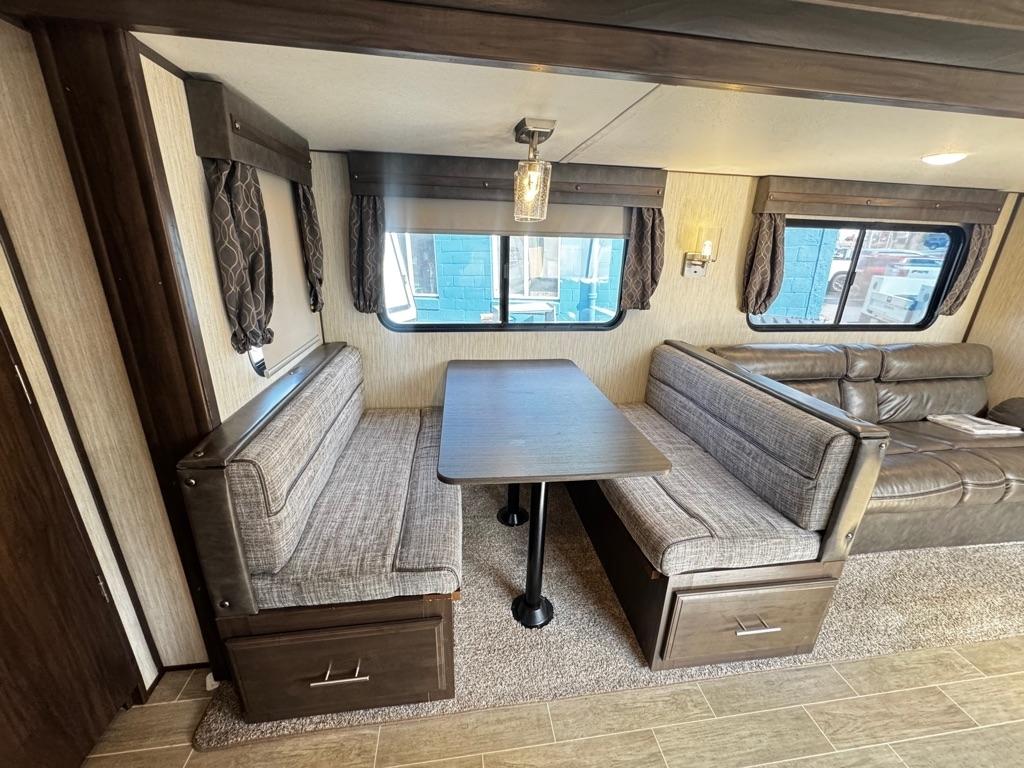 Forest River Alpha Wolf  2020