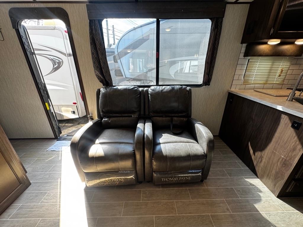 Forest River Alpha Wolf  2020