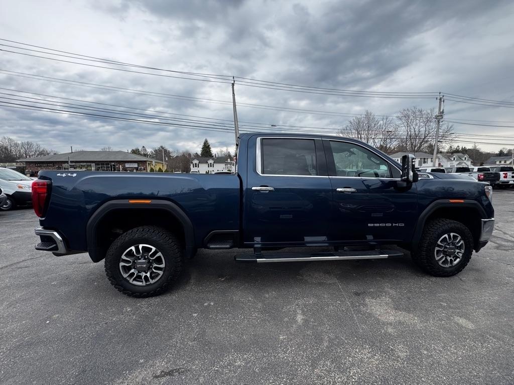 GMC Sierra 2500HD 4WD Crew Cab 159" SLT 2023