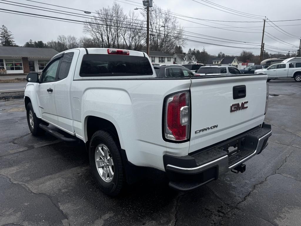 GMC Canyon 2WD Ext Cab 128.3" 2016
