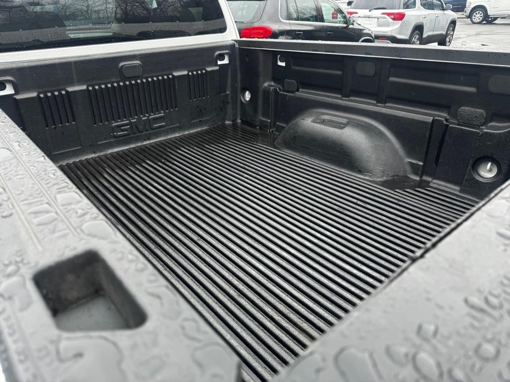 GMC Canyon 2WD Ext Cab 128.3" 2016