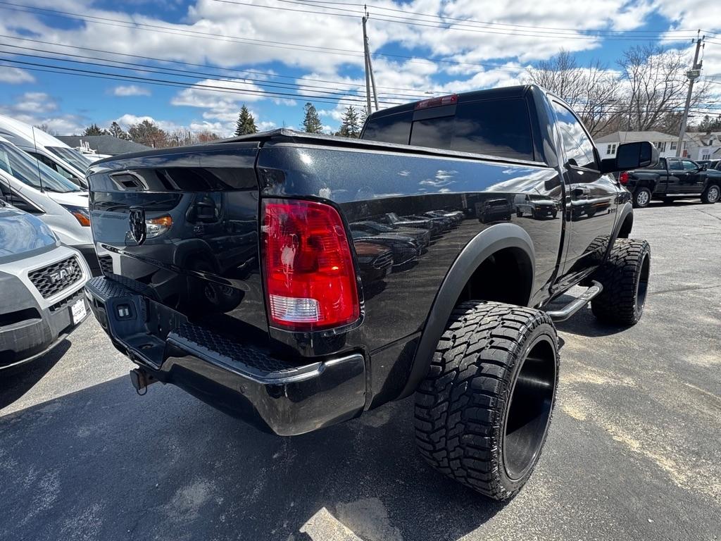 RAM 1500 Express 4x4 Regular Cab 6'4" Box 2017