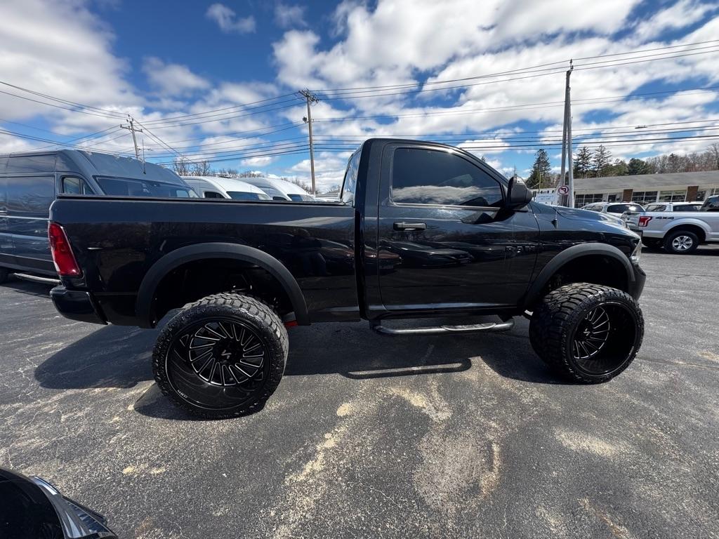 RAM 1500 Express 4x4 Regular Cab 6'4" Box 2017