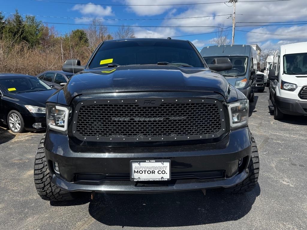 RAM 1500 Express 4x4 Regular Cab 6'4" Box 2017