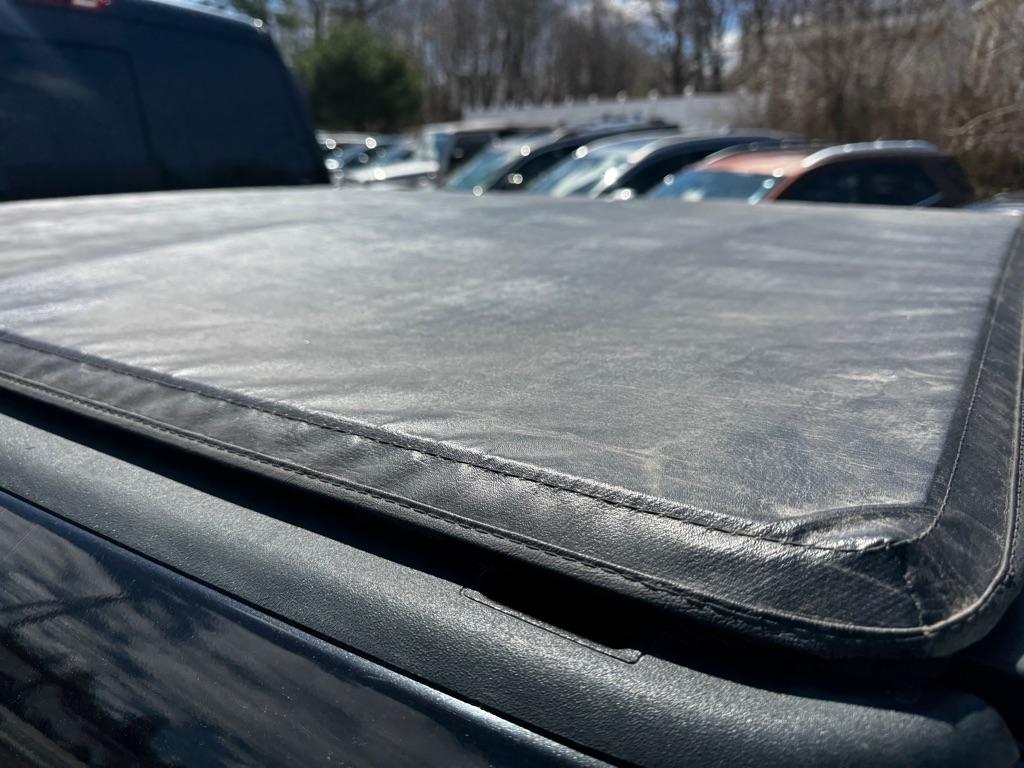 RAM 1500 Express 4x4 Regular Cab 6'4" Box 2017