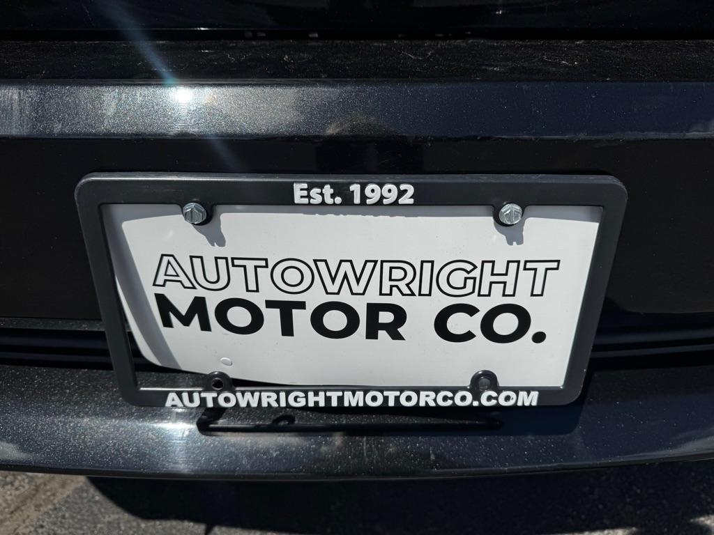 RAM 1500 Express 4x4 Regular Cab 6'4" Box 2017