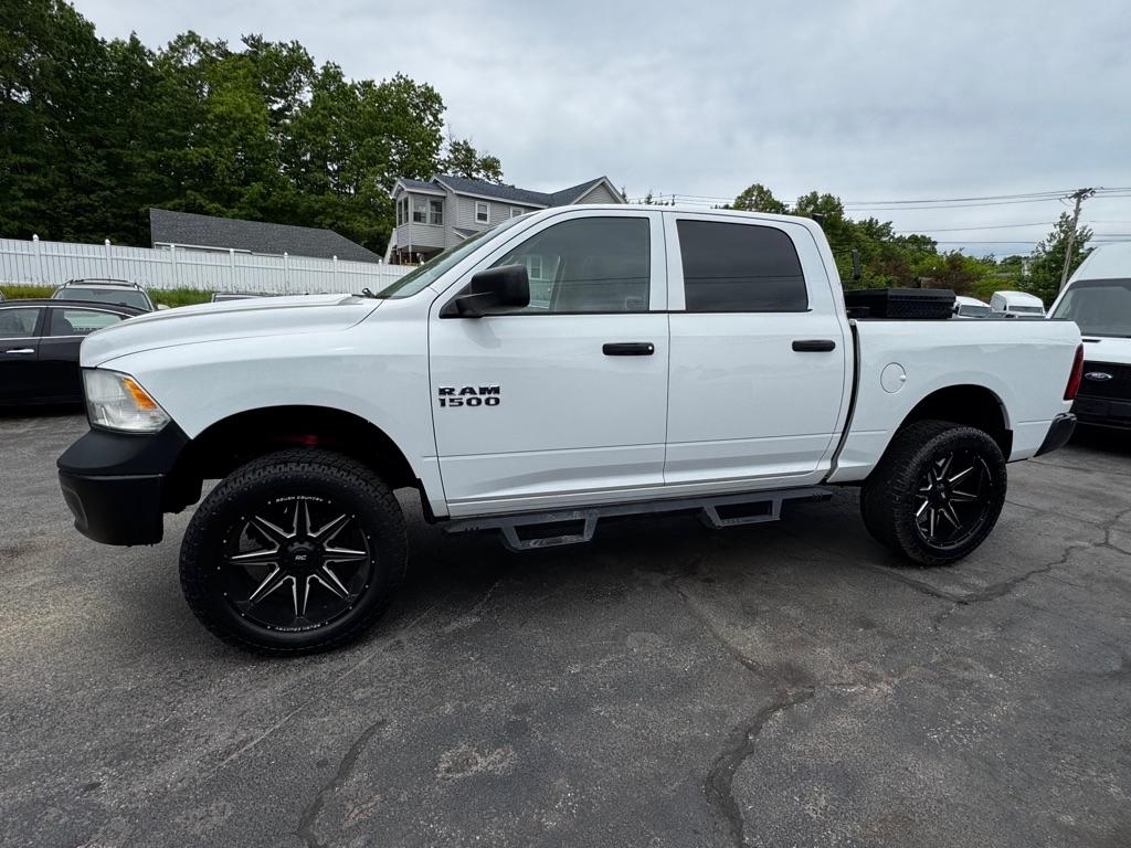 RAM 1500 4WD Crew Cab 140.5" Tradesman 2014