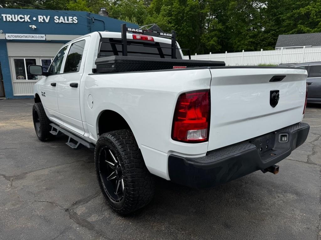RAM 1500 4WD Crew Cab 140.5" Tradesman 2014