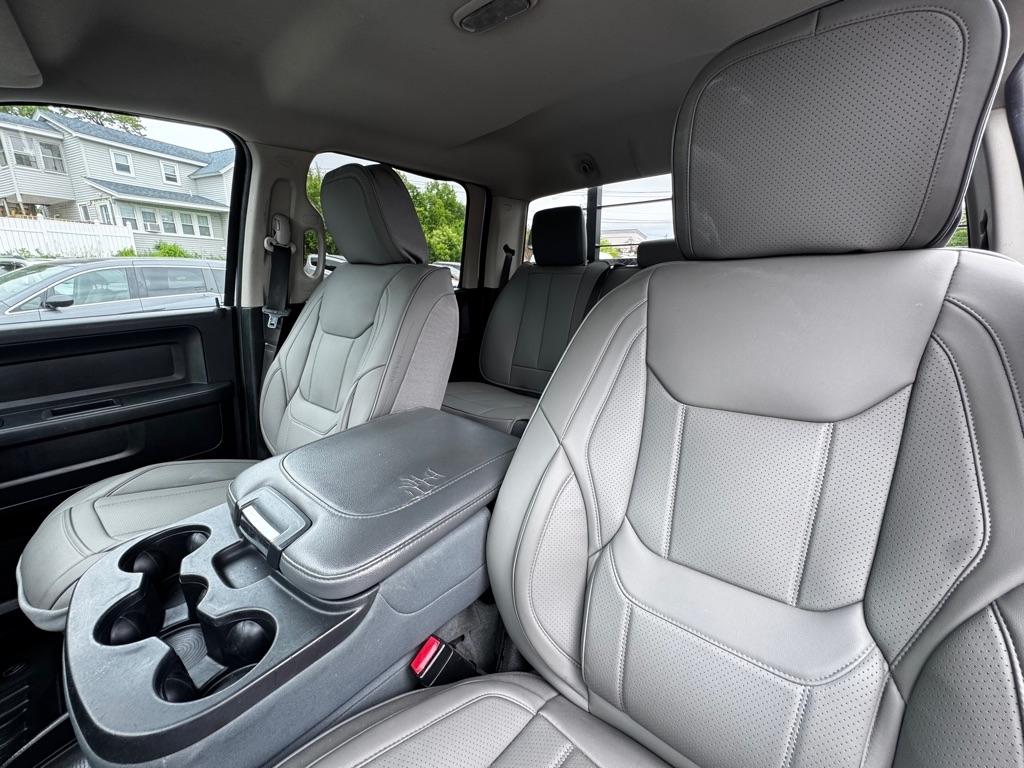 RAM 1500 4WD Crew Cab 140.5" Tradesman 2014