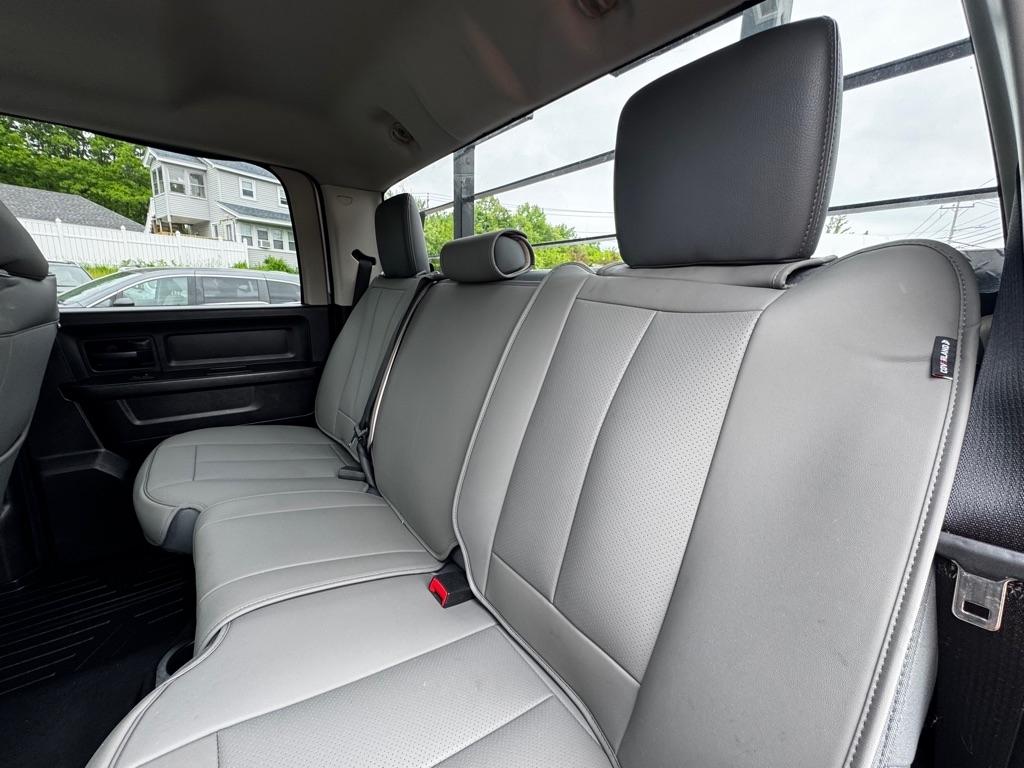 RAM 1500 4WD Crew Cab 140.5" Tradesman 2014