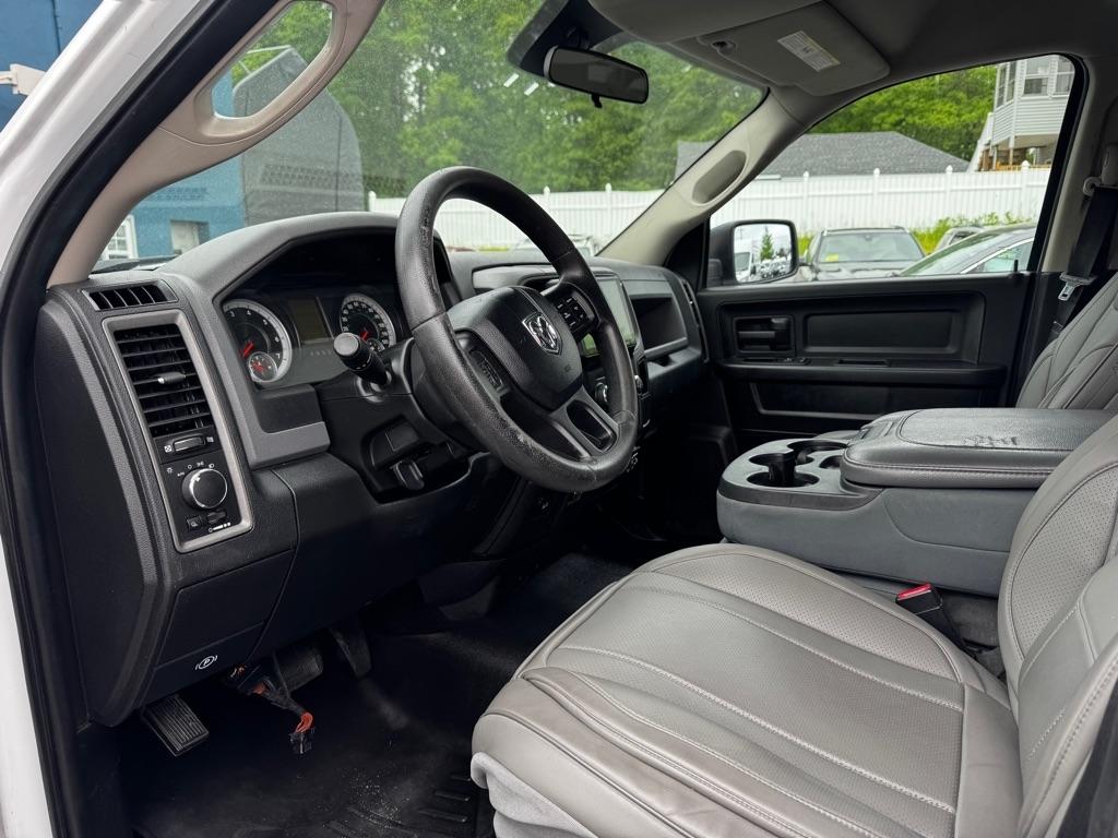RAM 1500 4WD Crew Cab 140.5" Tradesman 2014
