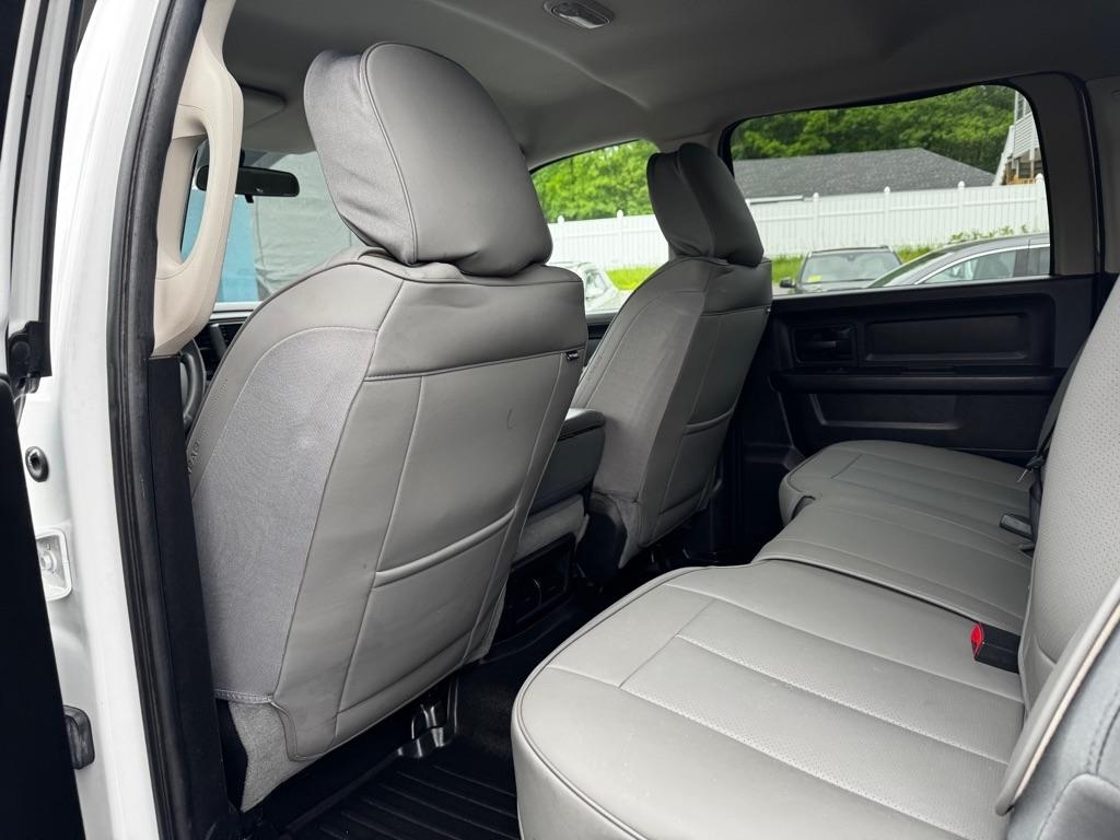 RAM 1500 4WD Crew Cab 140.5" Tradesman 2014