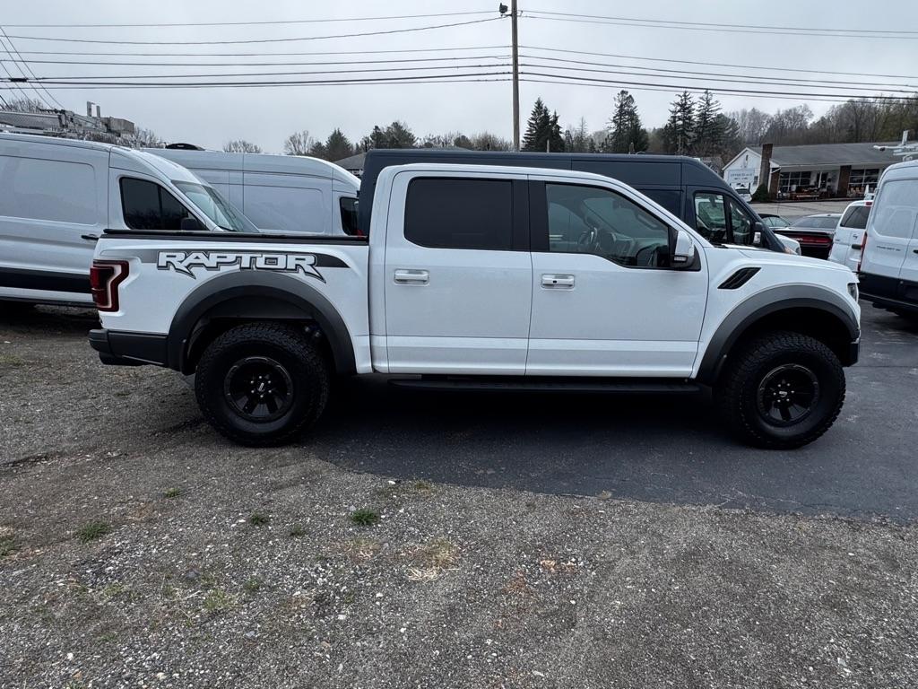 Ford F-150 Raptor 4WD SuperCrew 5.5' Box 2017