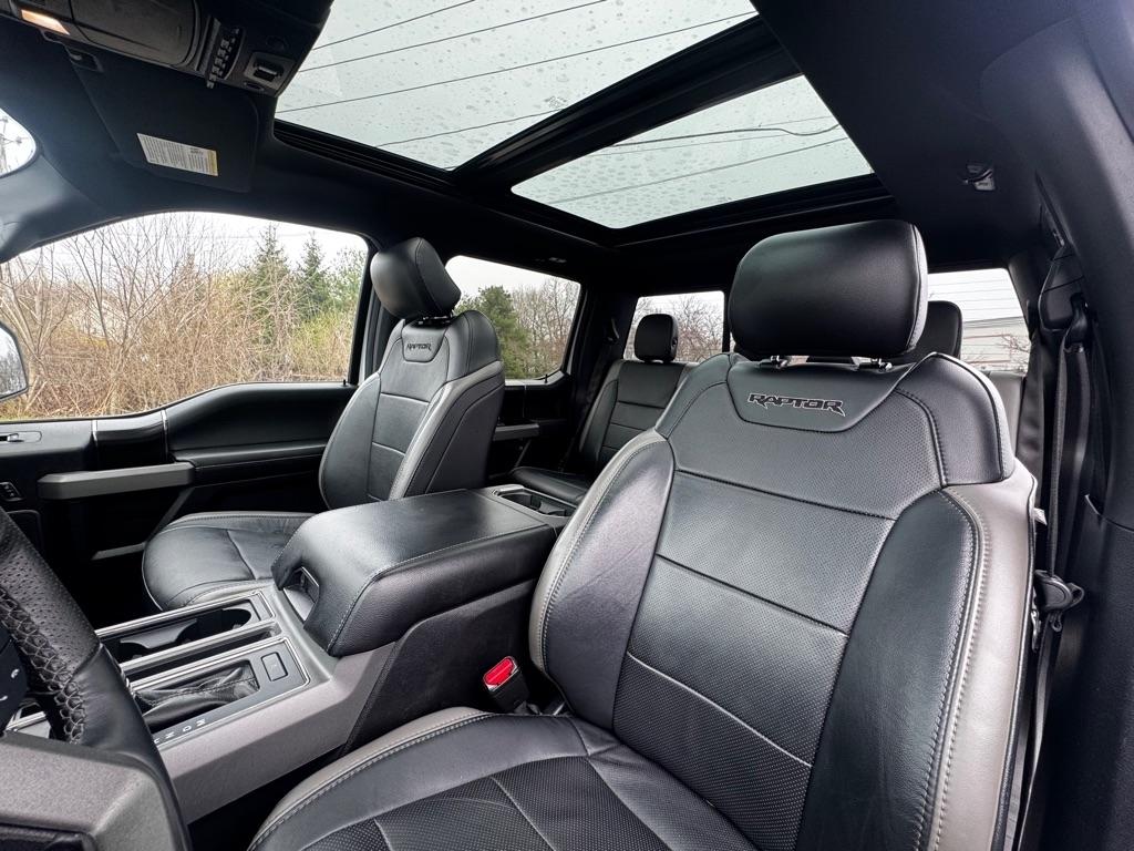 Ford F-150 Raptor 4WD SuperCrew 5.5' Box 2017