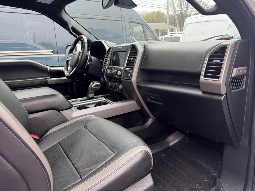 Ford F-150 Raptor 4WD SuperCrew 5.5' Box 2017