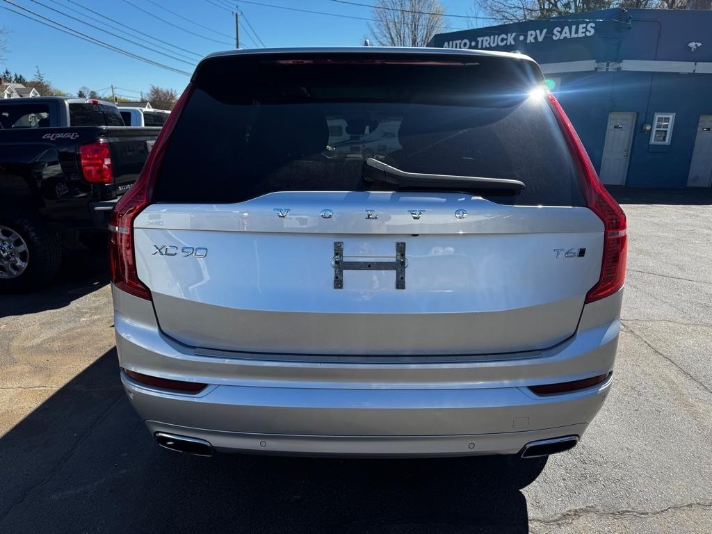 Volvo XC90 T6 AWD Momentum 6P 2021