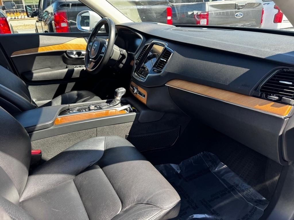 Volvo XC90 T6 AWD Momentum 6P 2021