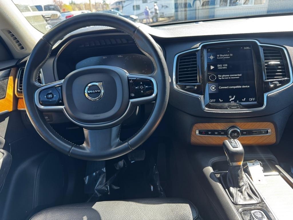 Volvo XC90 T6 AWD Momentum 6P 2021