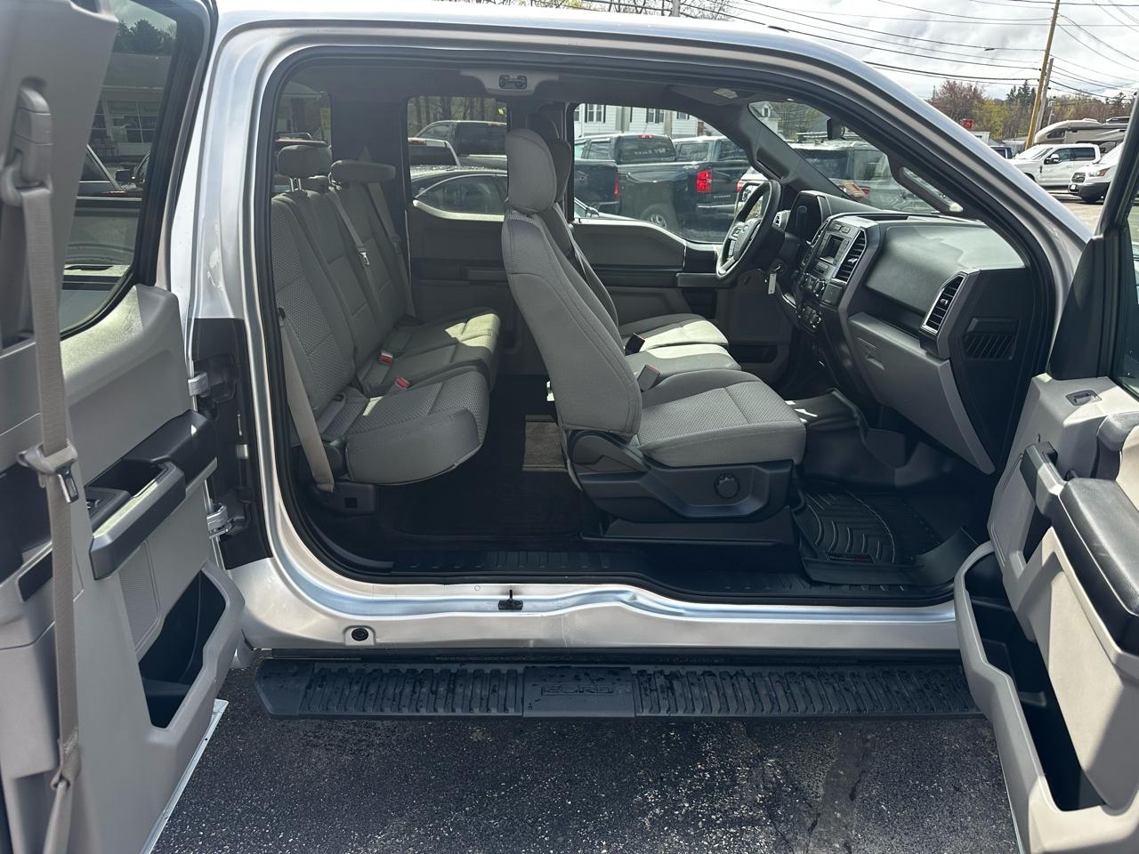 Ford F-150 4WD SuperCab 145" XLT 2015