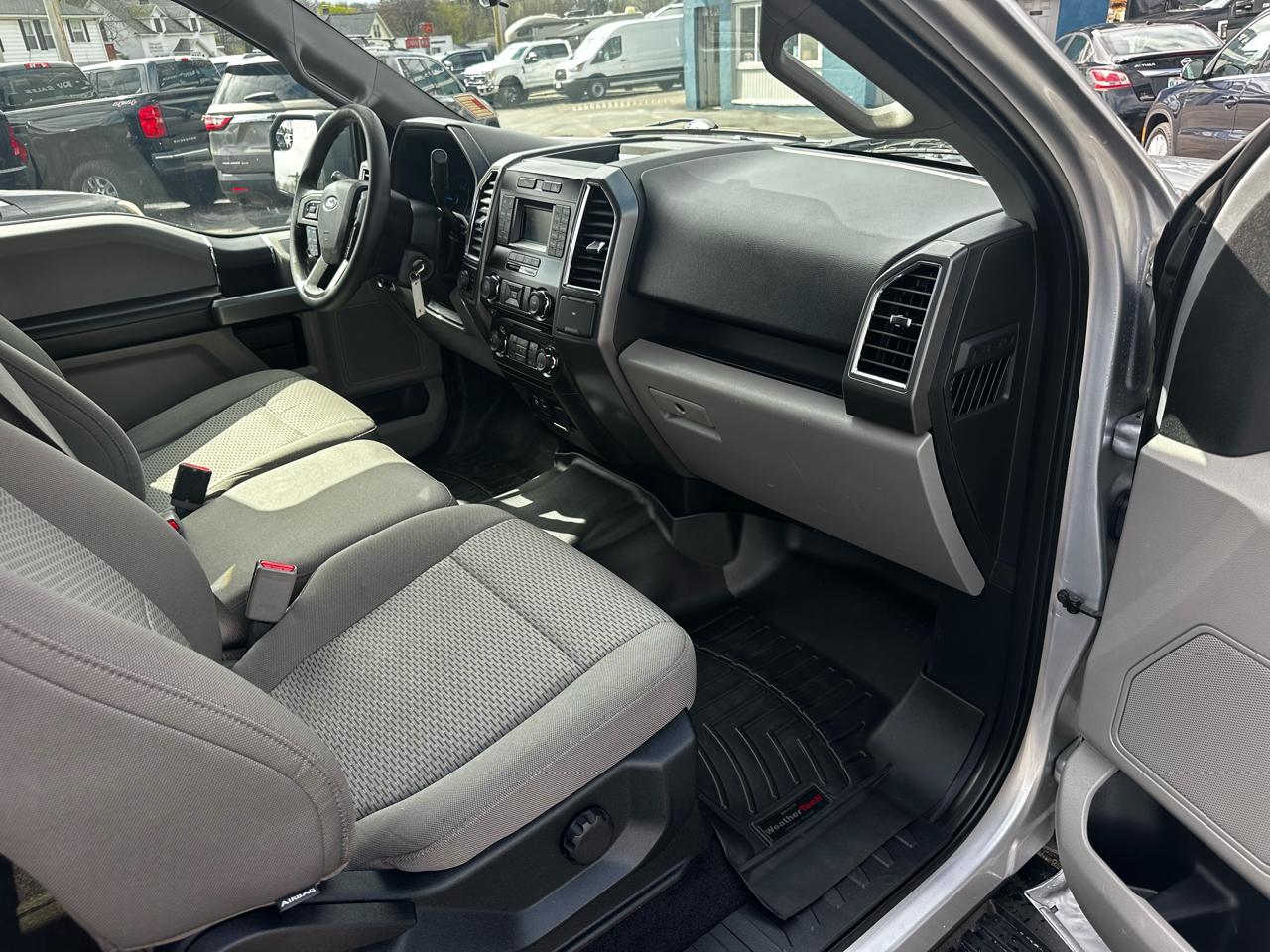 Ford F-150 4WD SuperCab 145" XLT 2015