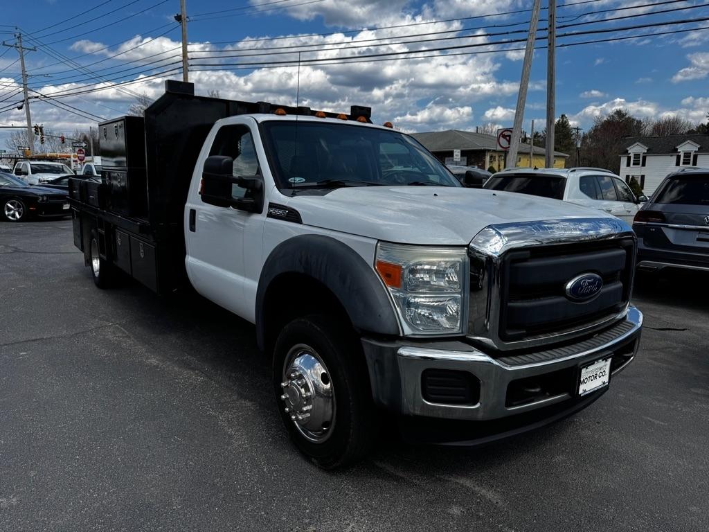 Ford Super Duty F-550 DRW 2WD Reg Cab 165" WB 84" CA XLT 2016