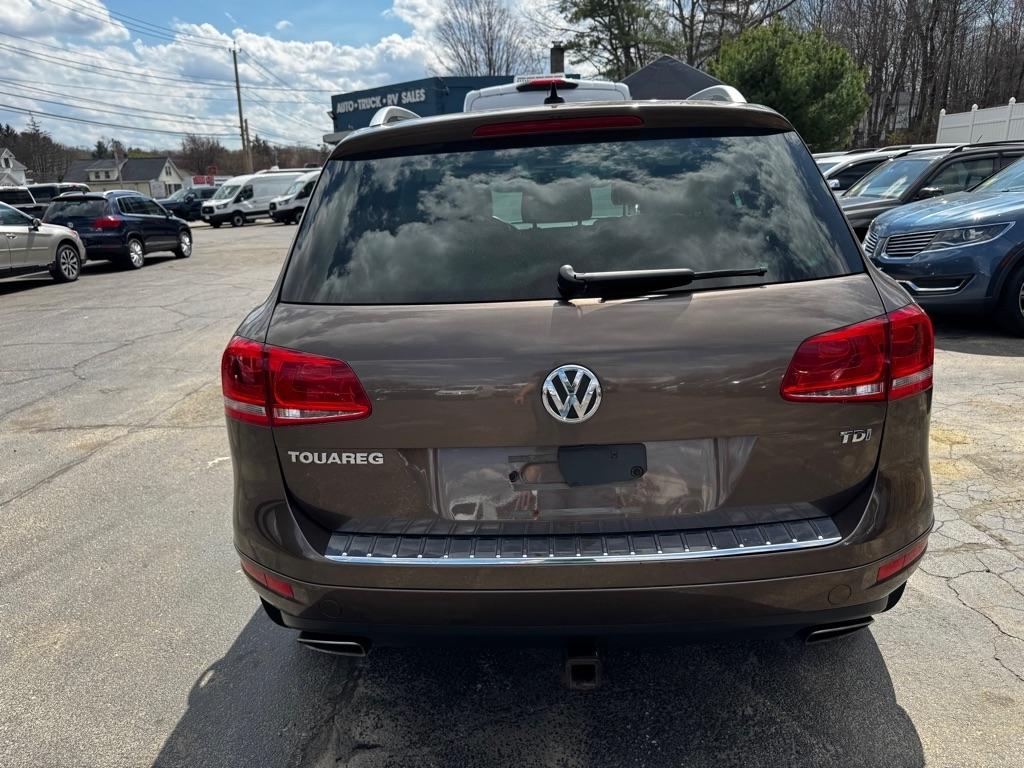 Volkswagen Touareg 4dr TDI Sport w/Nav 2014