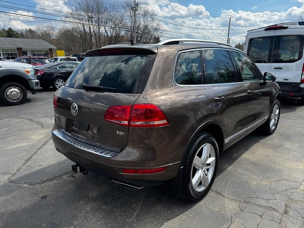 Volkswagen Touareg 4dr TDI Sport w/Nav 2014