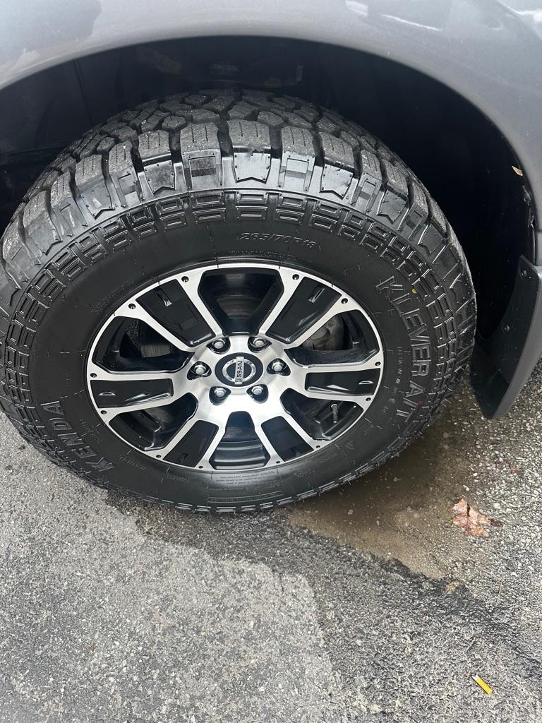 Nissan Titan 4x4 Crew Cab SV 2021