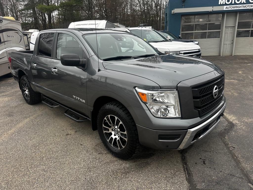 Nissan Titan 4x4 Crew Cab SV 2021
