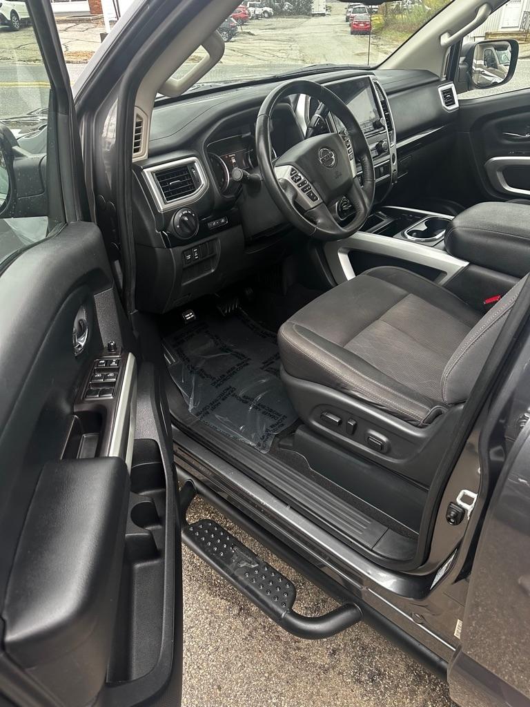 Nissan Titan 4x4 Crew Cab SV 2021