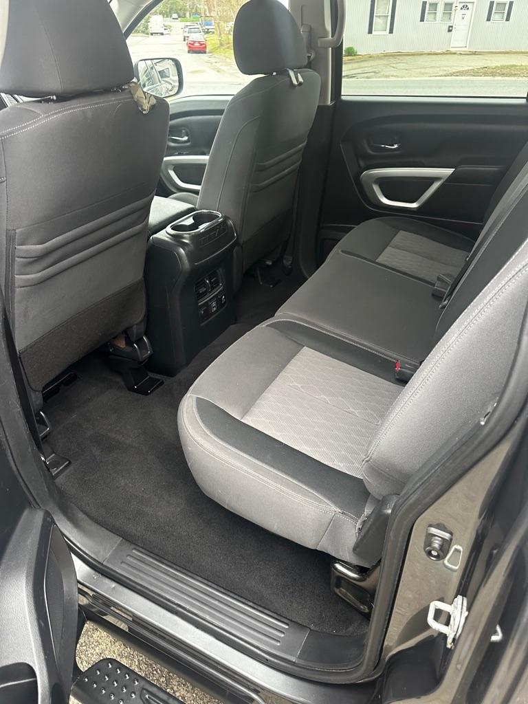 Nissan Titan 4x4 Crew Cab SV 2021