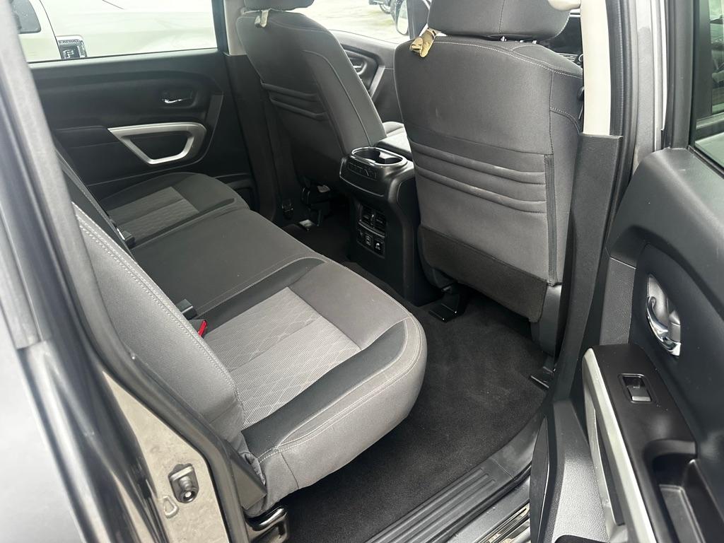 Nissan Titan 4x4 Crew Cab SV 2021